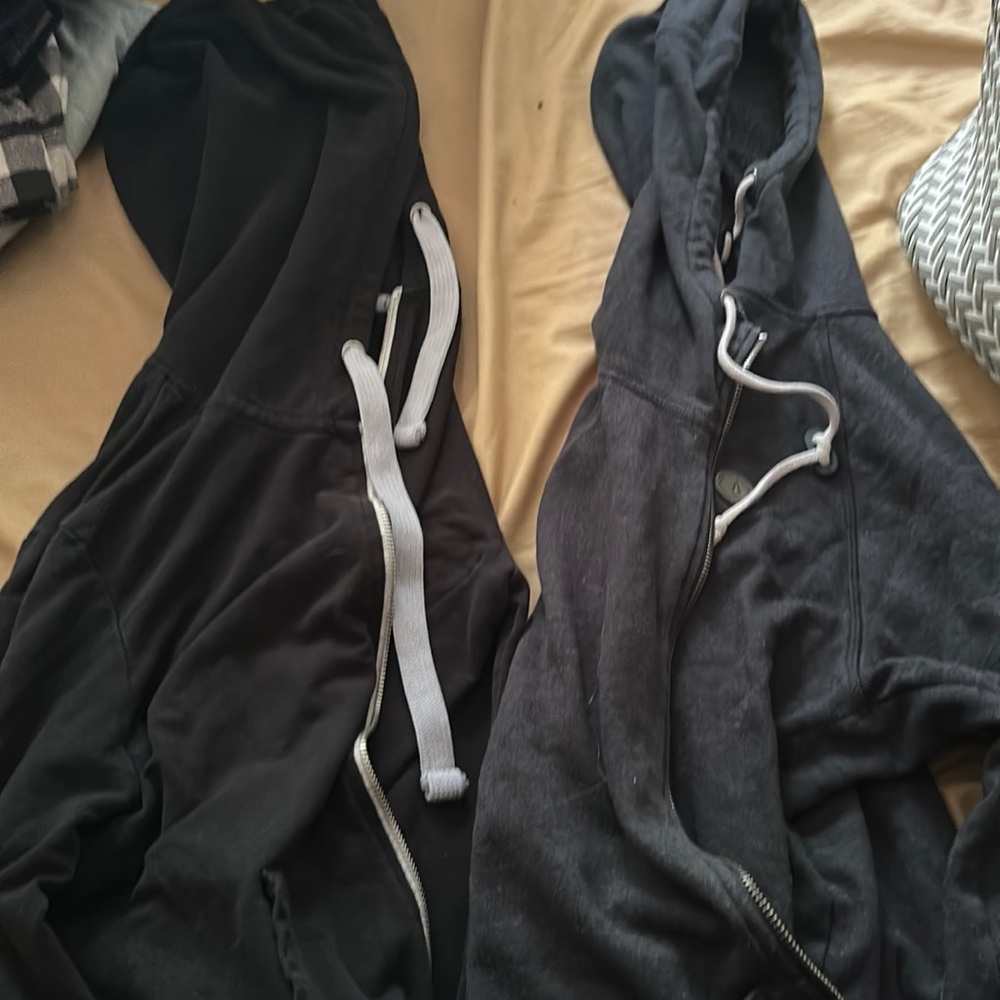 Black: L Grey: M
